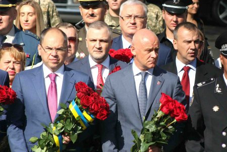 Празднование Дня независимости Украины в Одессе началось с возложения цветов у памятника Тарасу Шевченко (фоторепортаж)