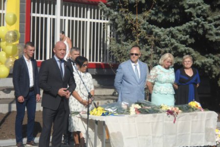 На окраине Одессы открыли суперсовременную школу (фото)