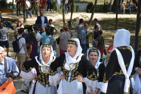 Одессе в День рождения подарили Греческий парк (фоторепортаж)