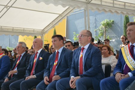 Одессе в День рождения подарили Греческий парк (фоторепортаж)