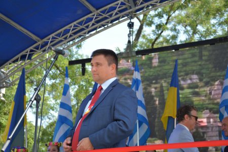 Одессе в День рождения подарили Греческий парк (фоторепортаж)