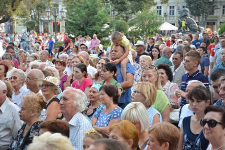 В Городском саду прошел финал одесского песенного конкурса (фото)
