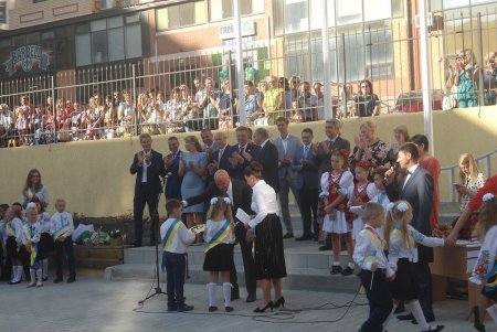 Одесский Европейский лицей торжественно распахнул свои двери (фоторепортаж)