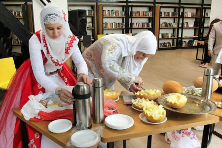 Одесситам показали вышиванки по - мароккански (фоторепортаж)