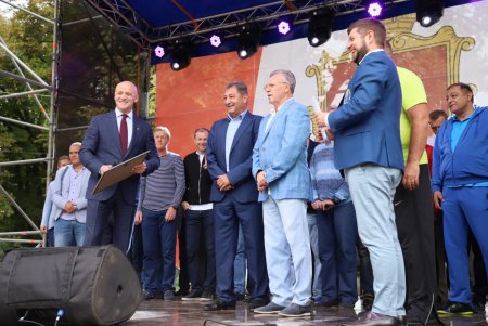 В Одессе масштабно отмечают День физкультуры и спорта (фото)