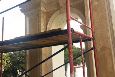 В Одессе приступили к реставрации английской стороны Оперного театра