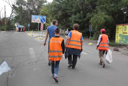 В Одессе прошла грандиозная уборка (фоторепортаж)