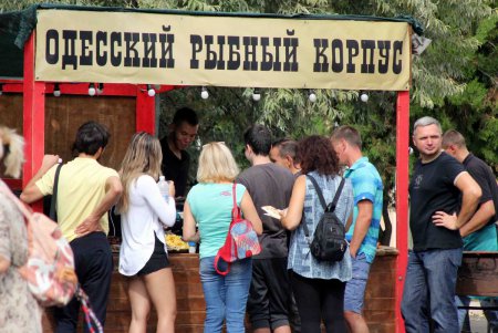 В парке Шевченко прошла ярмарка «Лавка мастеров» (фоторепортаж)