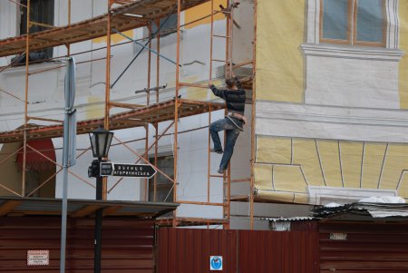 Реставрация полуциркульного здания на Приморском бульваре, 8 (фоторепортаж)