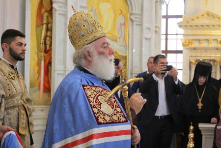 В главном храме Одессы прошел молебен о единстве церкви (фоторепортаж)