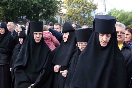 В главном храме Одессы прошел молебен о единстве церкви (фоторепортаж)
