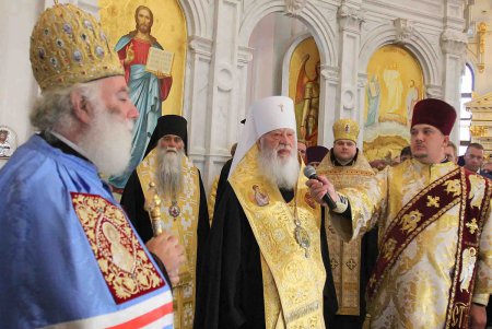 В главном храме Одессы прошел молебен о единстве церкви (фоторепортаж)