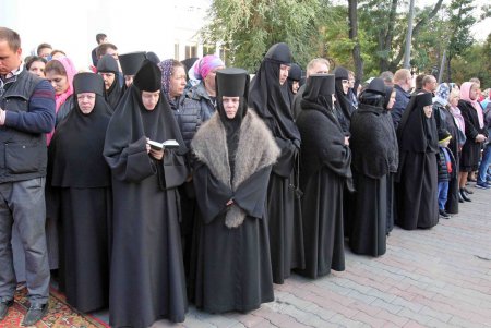 В главном храме Одессы прошел молебен о единстве церкви (фоторепортаж)