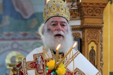 Божественная литургия в Свято–Успенском мужском монастыре (фоторепортаж)