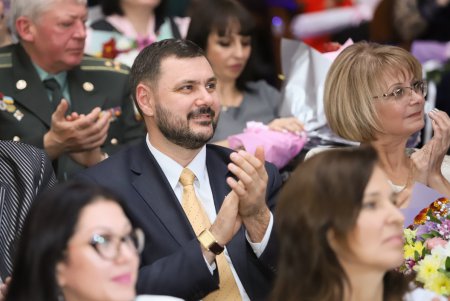 Мэр Одессы поздравил учителей с профессиональным праздником (фото)