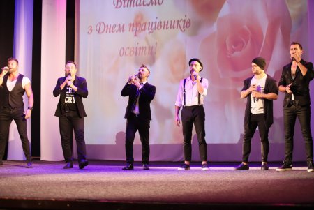 Мэр Одессы поздравил учителей с профессиональным праздником (фото)