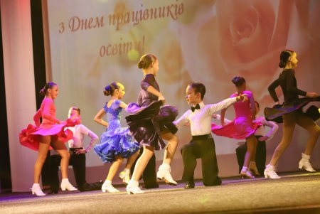 Мэр Одессы поздравил учителей с профессиональным праздником (фото)