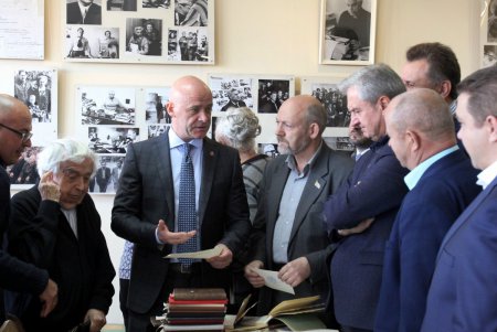 В Одессе открыли музей Бориса Деревянко (фоторепортаж)