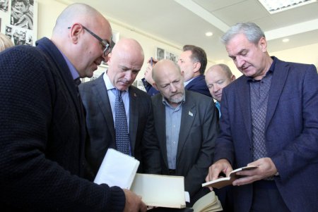 В Одессе открыли музей Бориса Деревянко (фоторепортаж)