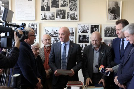 В Одессе открыли музей Бориса Деревянко (фоторепортаж)