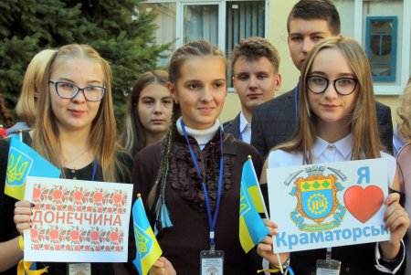 Одесская гимназия собрала актив школьников со всей Украины (фоторепортаж)