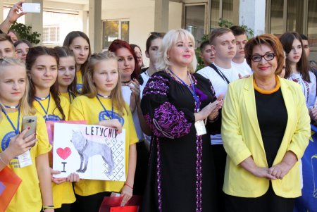 Одесская гимназия собрала актив школьников со всей Украины (фоторепортаж)