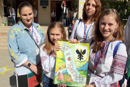Одесская гимназия собрала актив школьников со всей Украины (фоторепортаж)