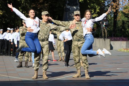 Флешмоб на Думской площади «Вместе мы изменим мир!» (фоторепортаж)