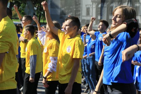 Флешмоб на Думской площади «Вместе мы изменим мир!» (фоторепортаж)