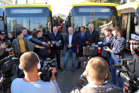 Электротранспорт Одессы пополнился новыми троллейбусами (фоторепортаж)