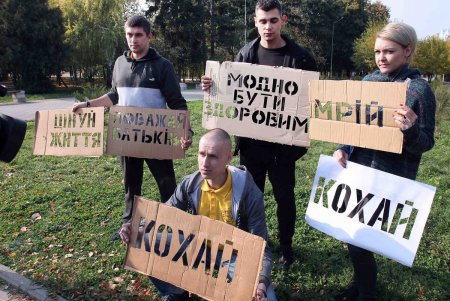 Акция по борьбе с граффити–«рекламой» наркотиков (фоторепортаж)