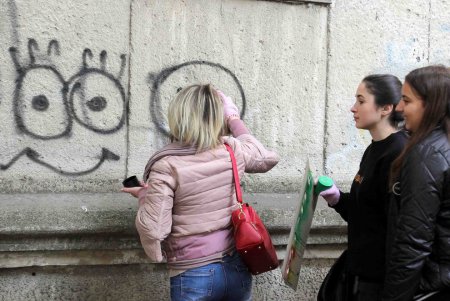 Акция по борьбе с граффити–«рекламой» наркотиков (фоторепортаж)
