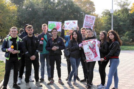Акция по борьбе с граффити–«рекламой» наркотиков (фоторепортаж)