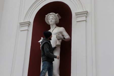 Одесский Меркурий снова держит мешочек с деньгами (фоторепортаж)
