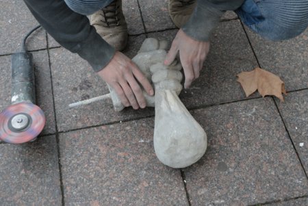 Одесский Меркурий снова держит мешочек с деньгами (фоторепортаж)