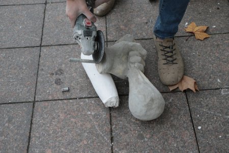 Одесский Меркурий снова держит мешочек с деньгами (фоторепортаж)