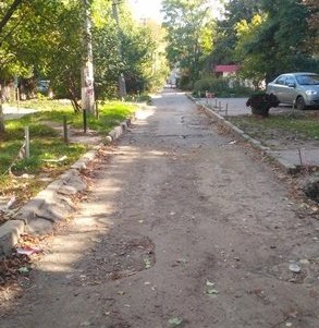 В спальных районах Одессы отремонтировали внутриквартальные проезды (фото)