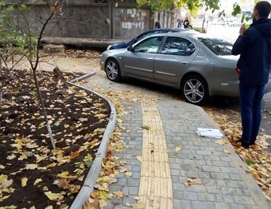 В спальных районах Одессы отремонтировали внутриквартальные проезды (фото)