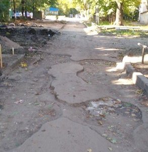 В спальных районах Одессы отремонтировали внутриквартальные проезды (фото)