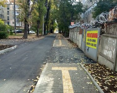 В спальных районах Одессы отремонтировали внутриквартальные проезды (фото)