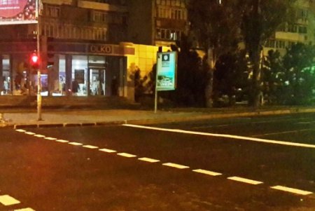В Одессе на пешеходных переходах установливают LED-светильники