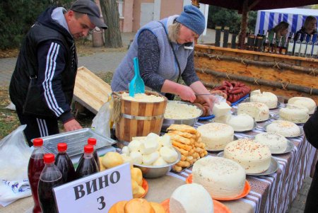 Праздник молодого вина и сыра (фоторепортаж)