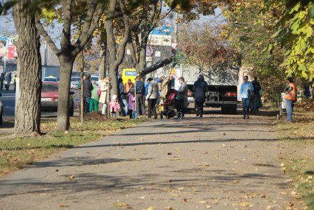 На одесских Черемушках высадили новые деревья (фото)