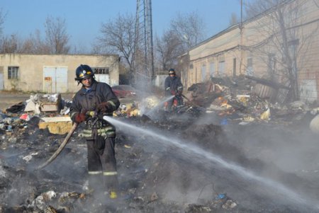 Пожар на Тираспольском шоссе в Одессе ликвидировали (фото)