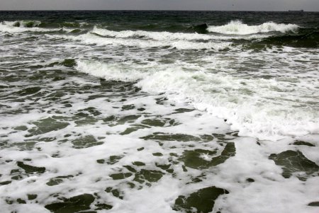 Ноябрьское море: пена прибоя, свежий воздух и неимоверные пейзажи (фоторепортаж)