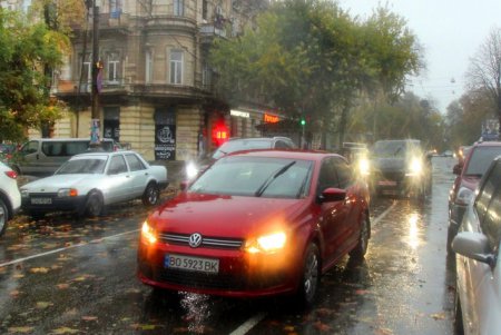В Одессе разбушевалась непогода (фоторепортаж)