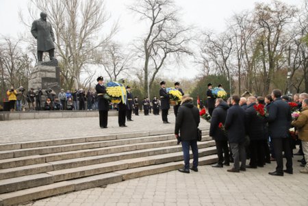 В Одессе торжественно отметили День Достоинства и Свободы 