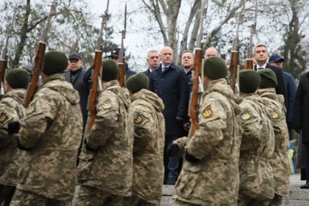 В Одессе торжественно отметили День Достоинства и Свободы 