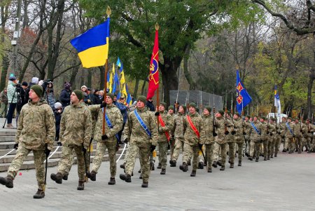 Церемония возложения цветов в честь Дня Достоинства и Свободы (фоторепортаж)