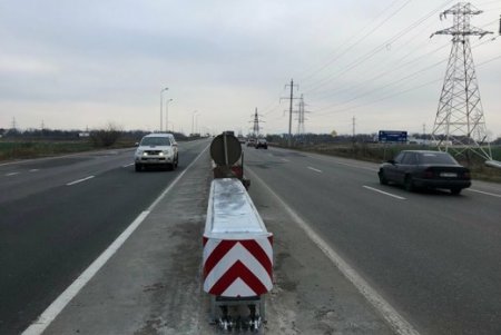 На дорогах Одесской области установили демпфирующие ограждения (фото)